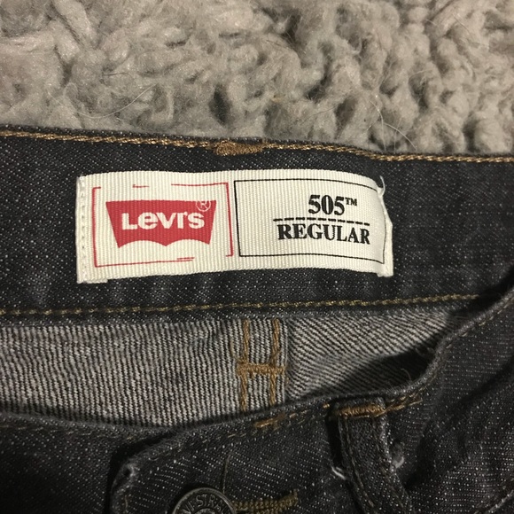 Authentic Levi’s 505 Regular - Picture 2 of 4